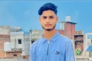 रामपुर : ट्रैक्टर पलटने से नीचे दबकर युवक की मौत, मचा कोहराम