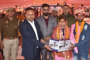 बरेली: शादी के बंधन में बंधे 581 जोड़े, 459 ने लिए सात फेरे, 122 मुस्लिम जोड़ों ने कबूल किया निकाह