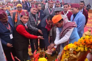 बरेली: उत्तरायणी मेले के दूसरे दिन का उद्घाटन करने पहुंचे अजय टम्टा, गढ़वाली गायक ने बांधा समा 