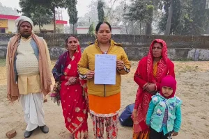  बहराइच: सरकारी स्कूल के रसोइयों ने कैशलेश चिकित्सा समेत छह सूत्रीय मांगों को लेकर दिया धरना, सौंपा ज्ञापन 