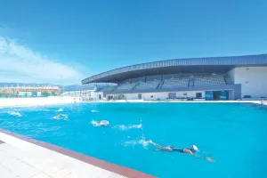 हल्द्वानीः पूल के ठंडे पानी से खिलाड़ियों का पारा हाई