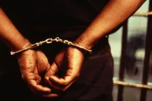 इटावा में SBI बैंक में चोरी करने वाले आराेपी से पुलिस की मुठभेड़: एक आराेपी समेत पांच बाल अपचारी गिरफ्तार