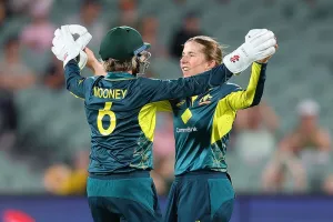 AUSW vs ENGW : ऑस्ट्रेलिया की महिला टीम ने इंग्लैंड का किया सुपड़ा साफ, टी-20 सीरीज में 3-0 से हराया 