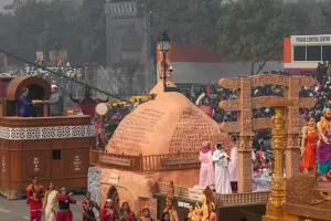 Republic Day 2025: गणतंत्र दिवस पर महाकुंभ थीम पर आधारित होगी UP की झांकी, अमृत स्नान से लेकर समुद्र मंथन की दिखेगी झलक