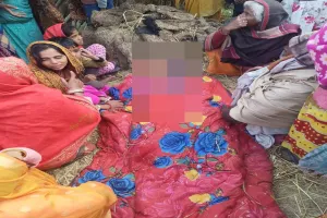 Sitapur News: चालक का नहर पटरी पर मिला शव, परिजनों ने वाहन स्वामी पर लगाया हत्या का आरोप, देखें वीडियो