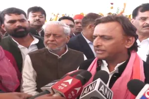 Mahakumbh 2025 : बेटे अर्जुन के साथ महाकुंभ पहुंचे अखिलेश यादव, त्रिवेणी संगम में लगाई आस्था का 11 डुबकी, बताई वजह