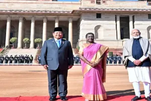 Republic Day: विदेशों में भी भारतीयों ने मनाया 76वां गणतंत्र दिवस: सिंगापुर के नेताओं ने राष्ट्रपति मुर्मू, पीएम मोदी को दी बधाई 