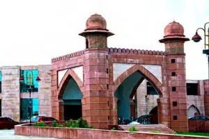 एक क्लिक पर भाषा विश्वविद्यालय के छात्र अब कहीं से भी कर सकेंगे पढ़ाई, जानें क्या है पूरा प्लान