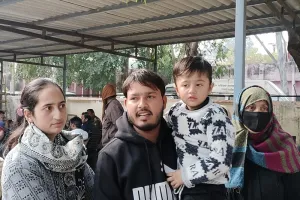 मुरादाबाद : समझौतावादी हुई पुलिस, अपहृत ईबाद अब मां के साथ रहेगा, बाल विकास समिति ने मां के सुपुर्द किया बच्चा