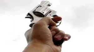 सोशल मीडिया पर दिखाया तमंचा, पुलिस ने किया गिरफ्तार 