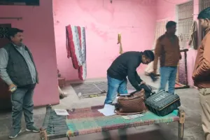 कानपुर देहात में बंद मकान का ताला तोड़कर चार लाख से अधिक की चोरी: पुलिस पिकेट व डायल 112 को नहीं लगी भनक