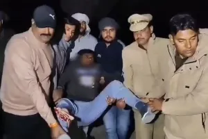 फतेहपुर में गोतस्करों से पुलिस की मुठभेड़: एक के पैर में लगी गोली, दूसरा फरार, आत्मसमर्पण करने के लिए कहने पर शुरू की थी फायरिंग...