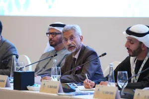UAE में विदेश मंत्री जयशंकर बोले-पश्चिम एशिया को दुनिया के लिए महत्वपूर्ण मार्ग के रूप में देखता है भारत