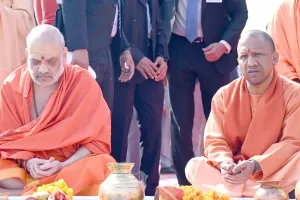 Mahakumbh 2025: आस्था की डुबकी लगाने पहुंचे अमित शाह, परिवार संग की पूजा अर्चना