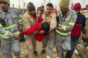 लगत है गंगा माई की इहै मंजूर रहन.. महाकुंभ में 144 वर्ष का संयोग बना भगदड़ की एक बड़ी वजह? पढ़िए क्या बोले श्रद्धालु 