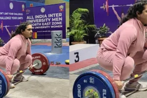 अवध विवि की शिवांगी सिंह ने 190 किलोग्राम भार उठा जीता कांस्य, कुलपति ने दी बधाई  