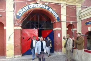 बदायूं: एडीजे ने किया जेल का निरीक्षण, बंदियों से जानी समस्याएं