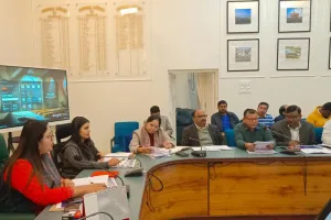 गोंडा: स्वास्थ्य उपकेंद्रों पर सुनिश्चित करें एएनएम की उपस्थिति- डीएम 