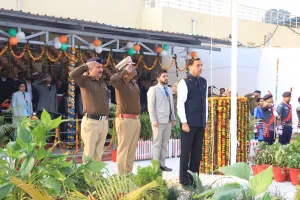 मुरादाबाद: मंडल के सभी रेलवे स्टेशनों पर फहराया झंडा, डीआरएम ने किया ध्वजारोहण