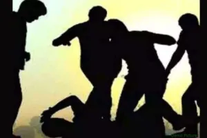 Kannauj में अध्यापक को विद्यार्थियों ने पीटा: पुलिस पर सुनवाई न करने का आरोप, जिलाधिकारी से की शिकायत