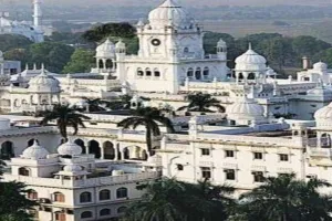 कोई तो बताएगा, मेरा नंबर कब आएगा... वेंटिलेटर पर अस्पतालों की व्यवस्था, उखड़ रहीं मरीजों की सांसें, जानिए क्या बोले जिम्मेदार