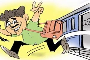 लखीमपुर खीरी: जनसेवा केंद्र में घुसा चोर उठा ले गया नकदी और कई एटीएम कार्ड