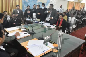 Bareilly: नगर निगम में पैसों का खेल! पार्षदों ने लगाए कई गंभीर आरोप, मेयर ने अफसरों की दी कार्रवाई की चेतावनी