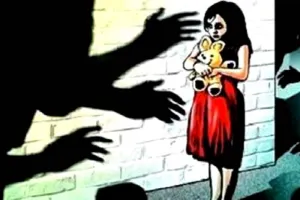 शर्मनाक: 80 साल के वृद्ध ने मासूम बच्ची संग की दरिंदगी, पुलिस ने दर्ज की FIR