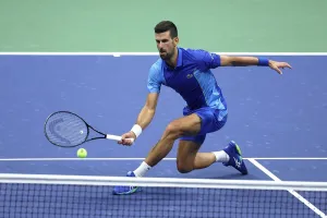 Australian Open : ऑस्ट्रेलियाई ओपन के सेमीफाइनल से हटे नोवाक जोकोविच, अलेक्जेंडर ज्वेरेव फाइनल में 