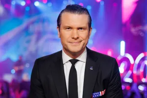 अमेरिका की सीनेट ने डोनाल्ड ट्रंप के रक्षा मंत्री के रूप में पीट हेगसेथ का नाम आगे बढ़ाया, लीसा मुर्कोव्स्की ने जताई कड़ी आपत्ति 