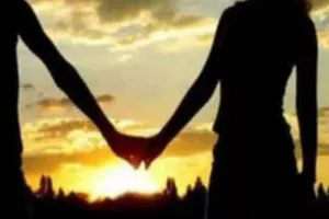 रामपुर : शादी कराओ, नहीं तो...प्रेमी के घर पहुंची युवती, जमकर हंगामा..जानिए फिर क्या हूआ? 