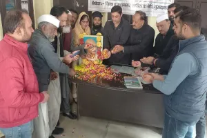 मुरादाबाद : महात्मा गांधी के बताए रास्ते पर चलने का लिया संकल्प