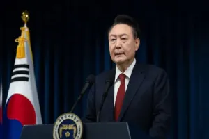 दक्षिण कोरिया : छह घंटे चले गतिरोध के बाद राष्ट्रपति Yoon Suk Yeol को हिरासत में लेने में विफल रहे प्राधिकारी