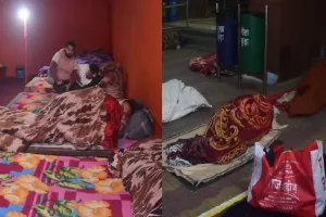 मुरादाबाद : रैन बसेरों में जगह व इंतजाम, फिर भी कड़ाके की ठंड में खुले में सो रहे निराश्रित