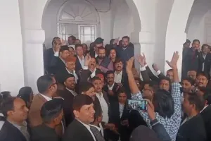 बरेली: एडवोकेट अमेंडमेंड बिल-2025 के खिलाफ सड़क पर उतरे वकील