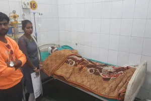 रामपुर : पत्नी से परेशान युवक ने ट्रेन के सामने आकर किया आत्महत्या का प्रयास