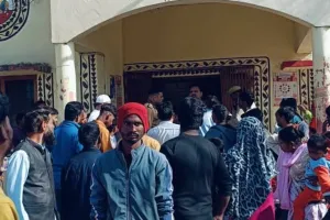 Bareilly: अस्पताल में लापरवाही करने पर नवजात की मौत, परिजनों ने किया हंगामा