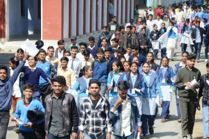 Bareilly: पहले दिन यूपी बोर्ड के 6002 विद्यार्थियों ने छोड़ी हिंदी की परीक्षा, CCTV से हुई  निगरानी