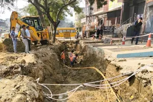 मुरादाबाद : सीएम ग्रिड योजना के अंतर्गत सड़क निर्माण कार्य में आई तेजी, 25 करोड़ रुपये से हो रहा निर्माण