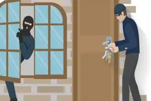 अल्मोड़ा में चोरों ने खंगाला वैयक्तिक सहायक का घर