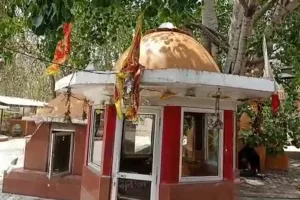 जंगल किनारे आस्था का ज्वार, महादेव की जय-जयकार