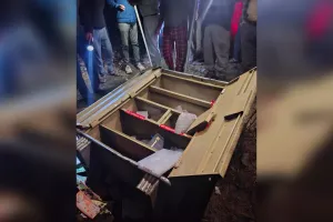 कासगंज: सर्राफ की दुकान से चोर पांच लाख के जेवर लेकर हुए चंपत