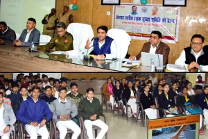 लखीमपुर खीरी : सड़क सुरक्षा के सारथी बने एनएसएस व एनसीसी के 84 स्वयंसेवक