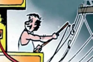 रामपुर जिले  में 852 स्थानों पर छापे, 60 घरों में बिजली चोरी पकड़ी