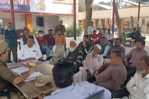 शाहजहांपुर: फिर मजार के पास निर्माण करने पहुंच गए लोग, हुआ विवाद