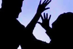 Bareilly: बिना तलाक दिए पति ने कर ली दूसरी शादी, पहली पत्नी को मारपीट कर घर से निकाला