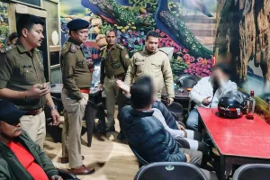 हल्द्वानी शहर में जाम छलकाते पकड़े 65 शराबी, वसूला 19 हजार जुर्माना 