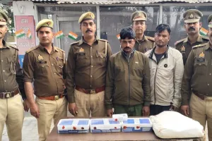 शाहजहांपुर: शादी में बाराती बनकर करते थे चोरी, गिरोह के तीन सदस्यों से 40 मोबाइल बरामद