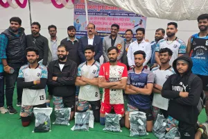 रामपुर: मुरादाबाद ने बरेली को 25-17 और 25-19 से हराकर जीती ट्रॉफी