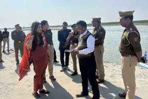 कासगंज: महाशिवरात्रि पर करें पर्याप्त व्यवस्था, डीएम, एसपी ने लहरा गंगा घाट पहुंचकर दिए निर्देश